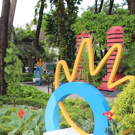 סוראבאיה Jawa 22 Hotel And Residence מראה חיצוני תמונה